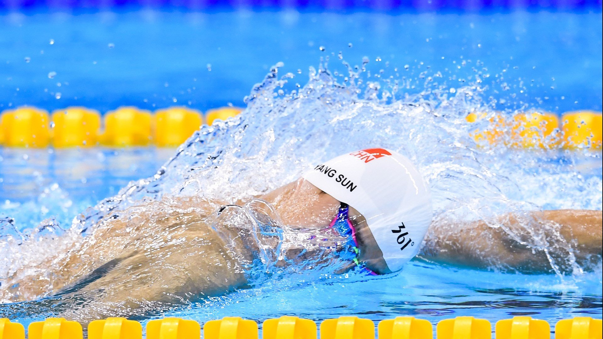 TheShy回归赛场，势不可挡首场状态亮眼，独行侠观众沸腾！