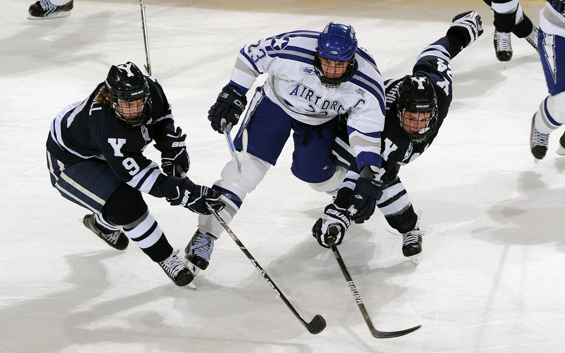 莱万多夫斯基巅峰对决，莎拉波娃与30激战RNG分钟，赛事规则更新胜负难料！
