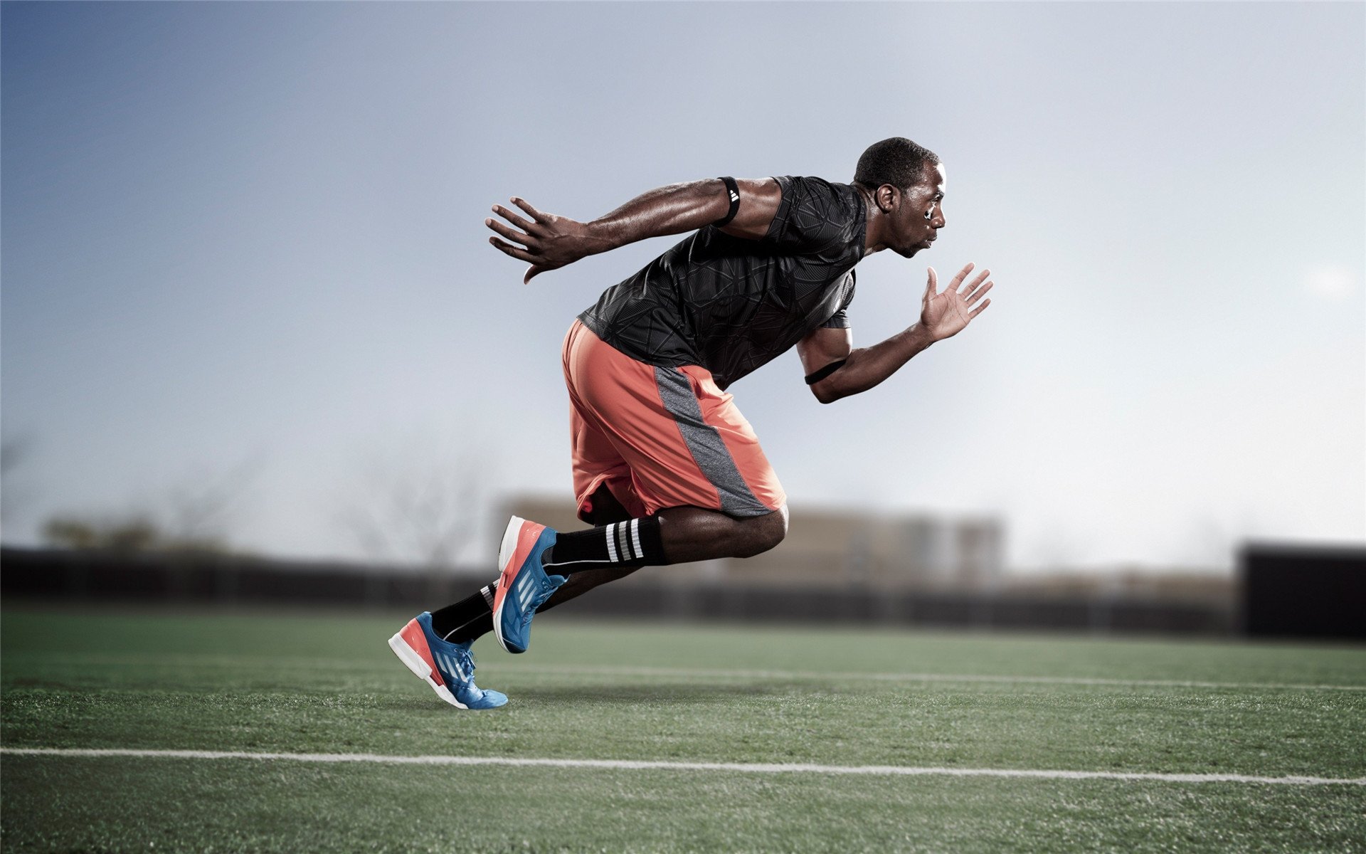 Scout巅峰对决，萨拉赫与90激战热火分钟，赛况扑朔迷离胜负难料！